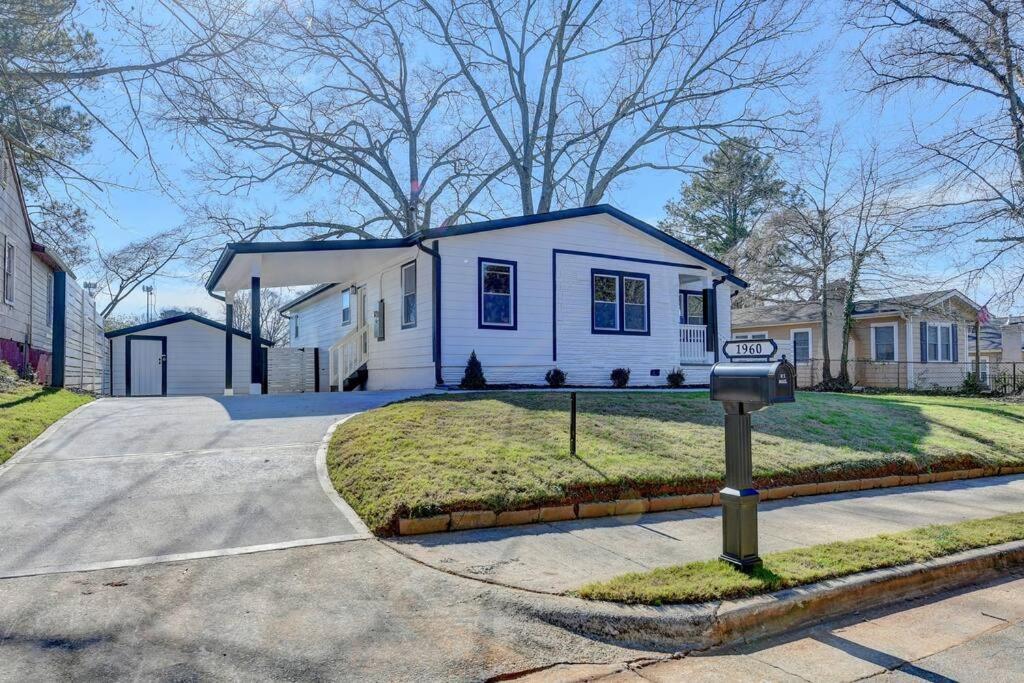 Modern Home At Colonial College Park Atlanta Extérieur photo