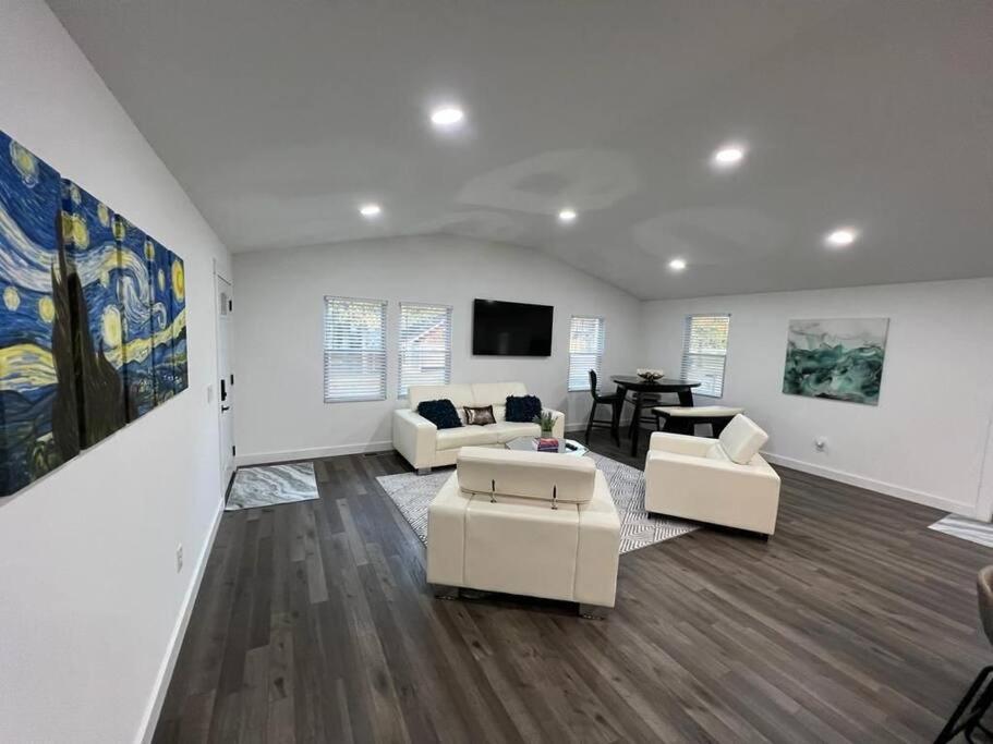 Modern Home At Colonial College Park Atlanta Extérieur photo